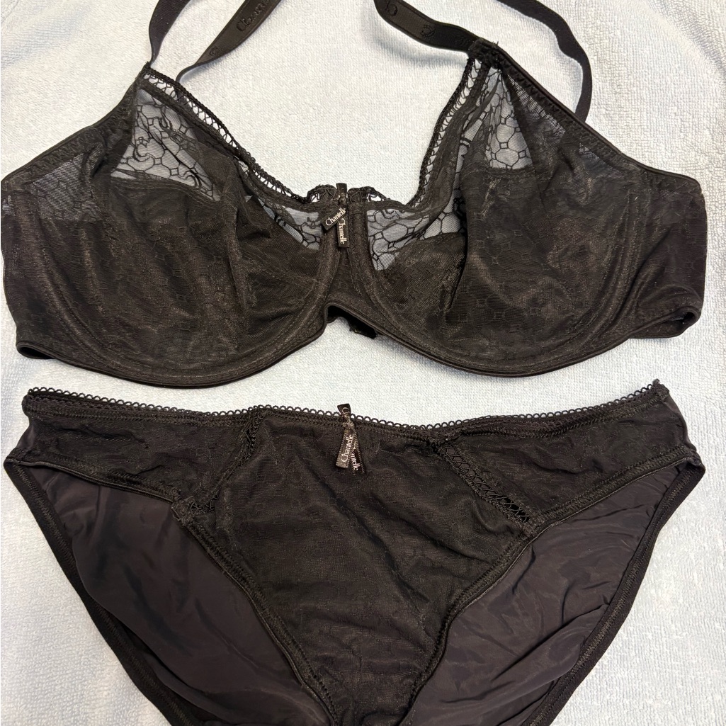 Chantelle Black Lace Underwire Bra & Bikini Brief Set